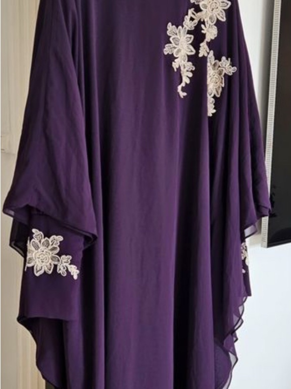 Women's Long Sleeve Purple Dress with Lace Appliqué
